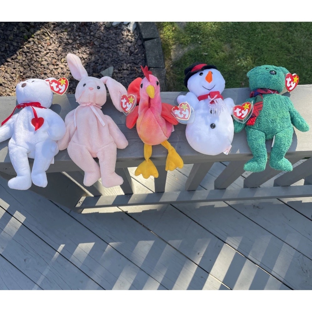 Ty Beanie Babies Holiday NWT Lot Of 5  Valentino/Hoppity/Strut/Snowball/Wallace